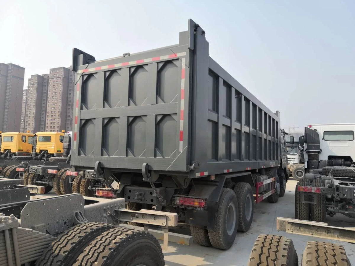 Sinotruk Sitrak T7H 8X4 40 Ton Dump Truck