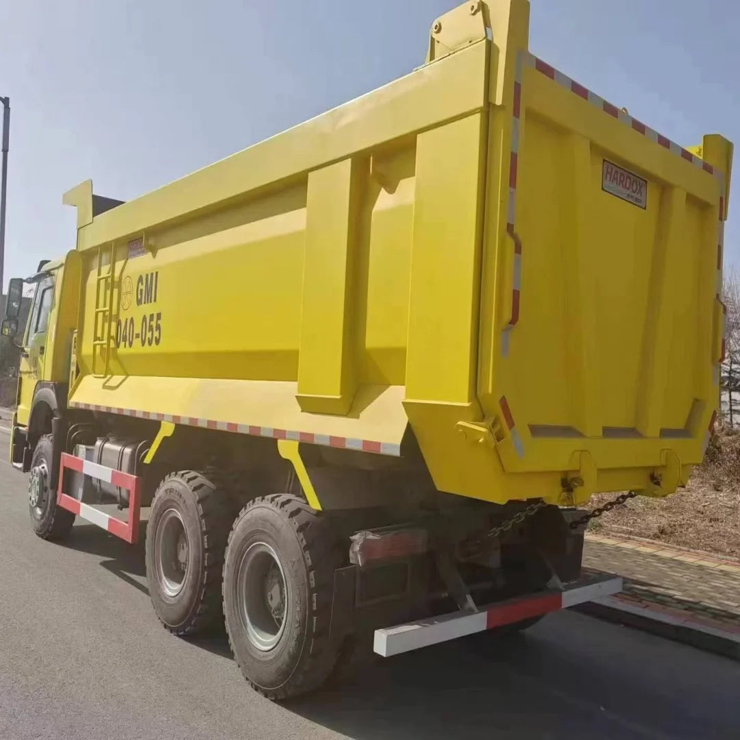 Sinotruk HOWO 6x4 10 Wheeler Tipper Lorry 371HP Diesel Dumper Truck with HW76 Cabin and Air Conditioning