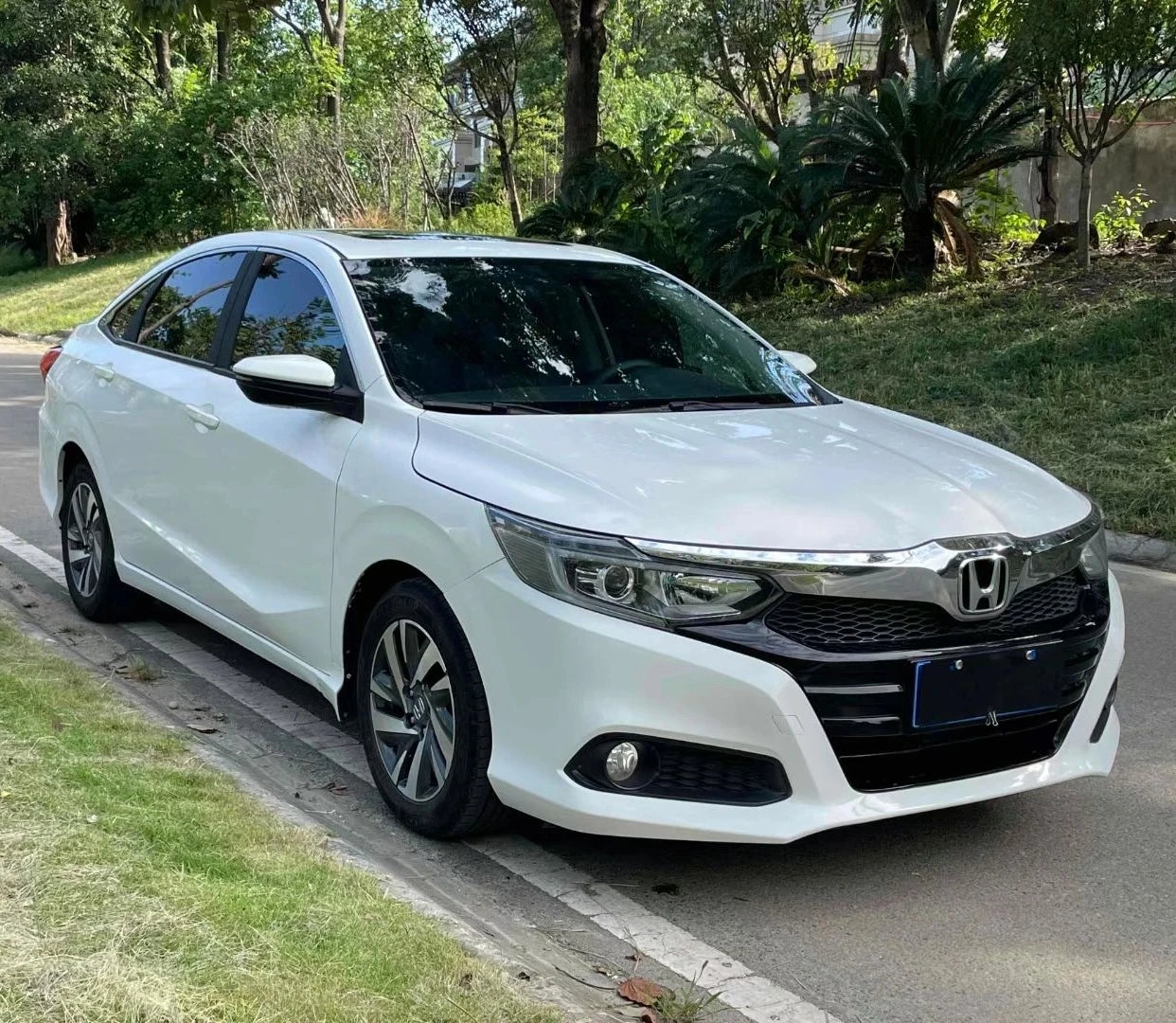 Used Crider 180 Turbo CVT Luxury 5-door 5-seater Sedan Electric New Cars for Honda