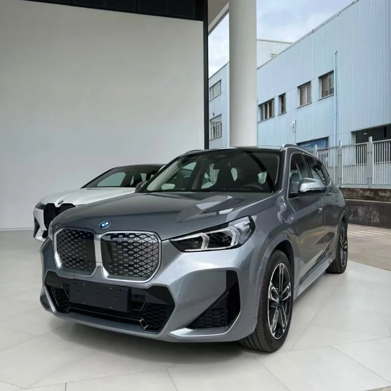 Electric Car 2025 BMW IX1 Compact SUV
