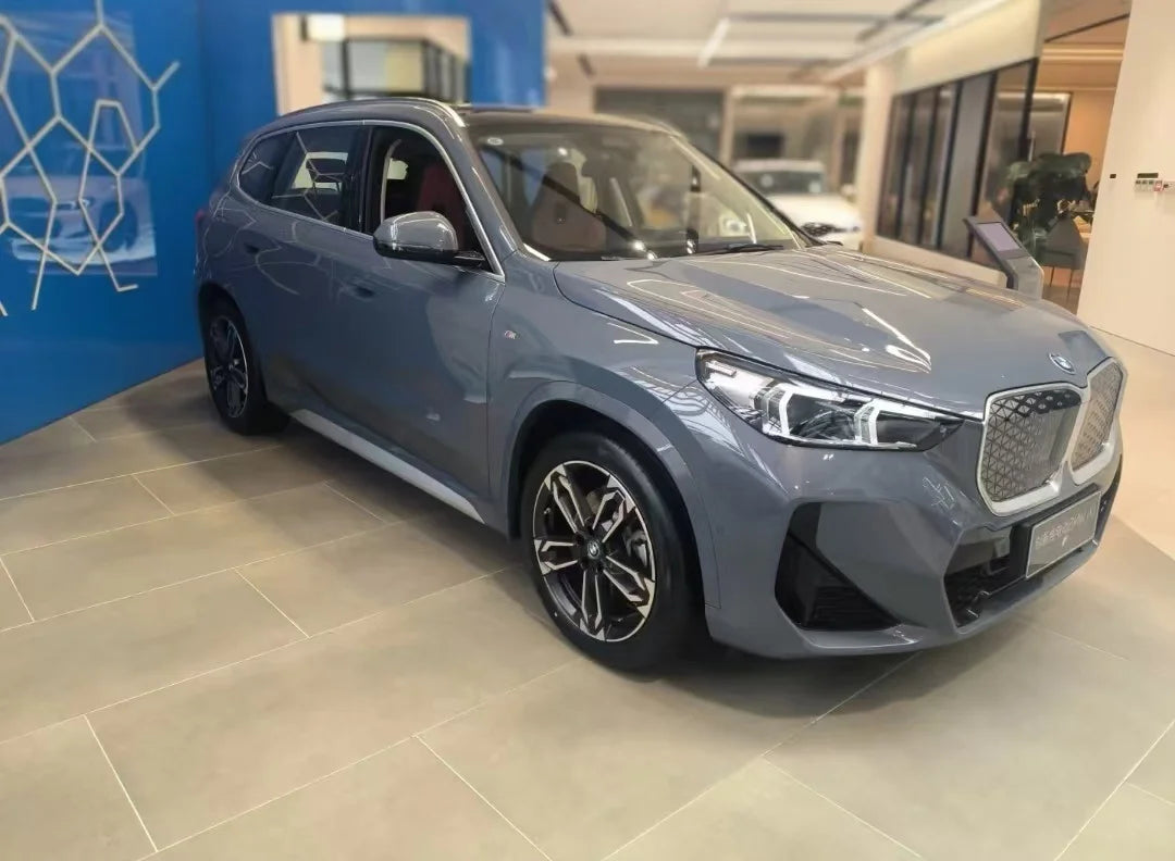 Electric Car 2025 BMW IX1 Compact SUV