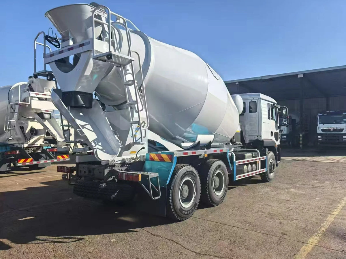 Cement Mixer Truck Transit Mixer Vehicle