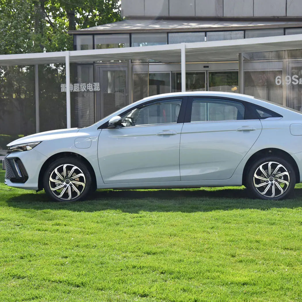 Luxury Ev Cars Sedan Geely Emgrand EV DHT Pro L Hi