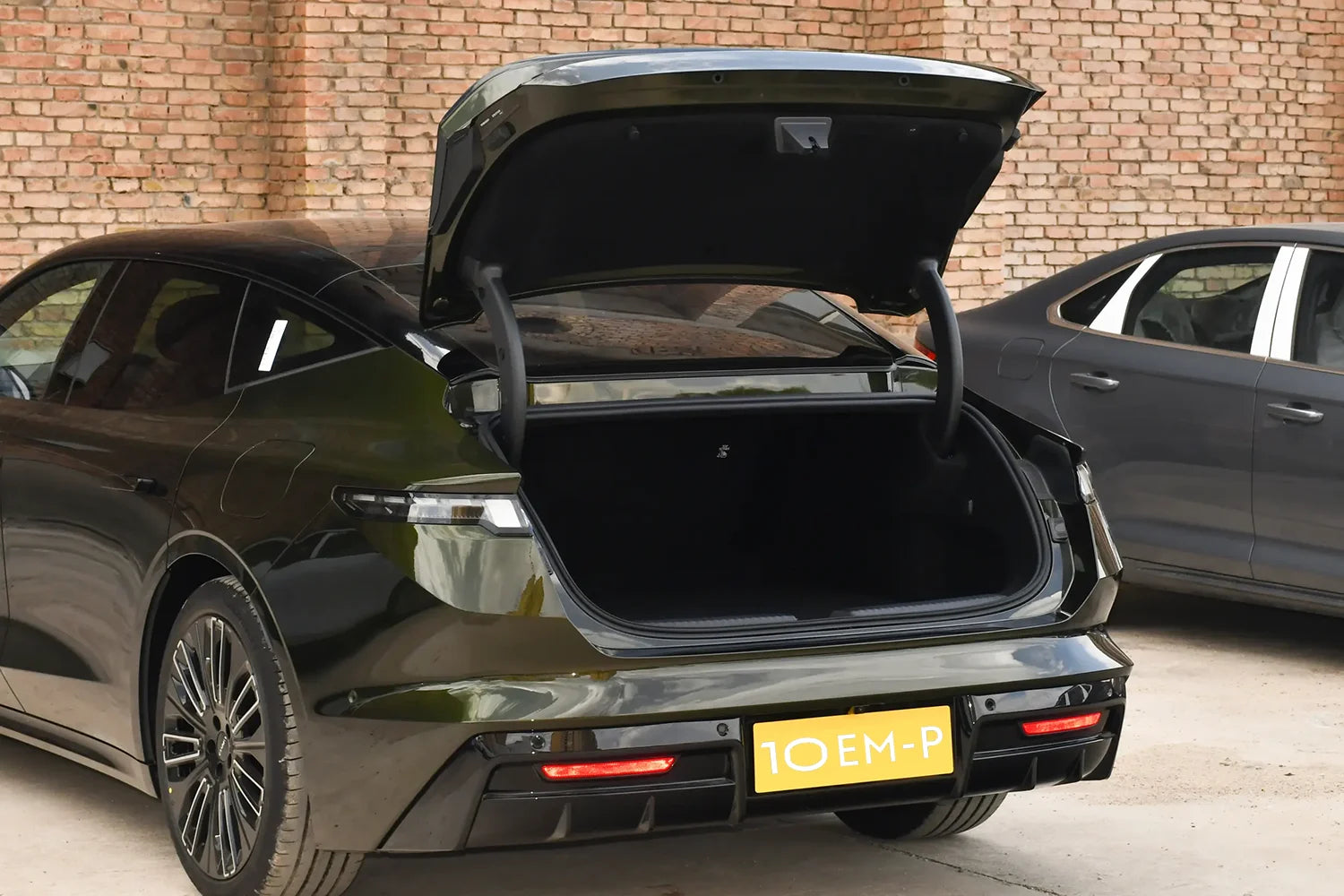 2025 New Geely LYNK&CO 10 EM-P 38.2kWh Brick Battery 240km